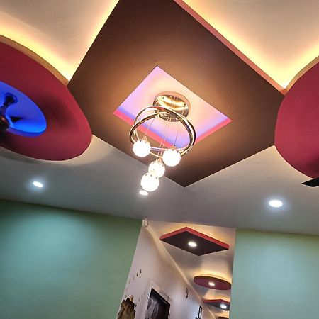 Pragya International Hotel Varanasi Ngoại thất bức ảnh
