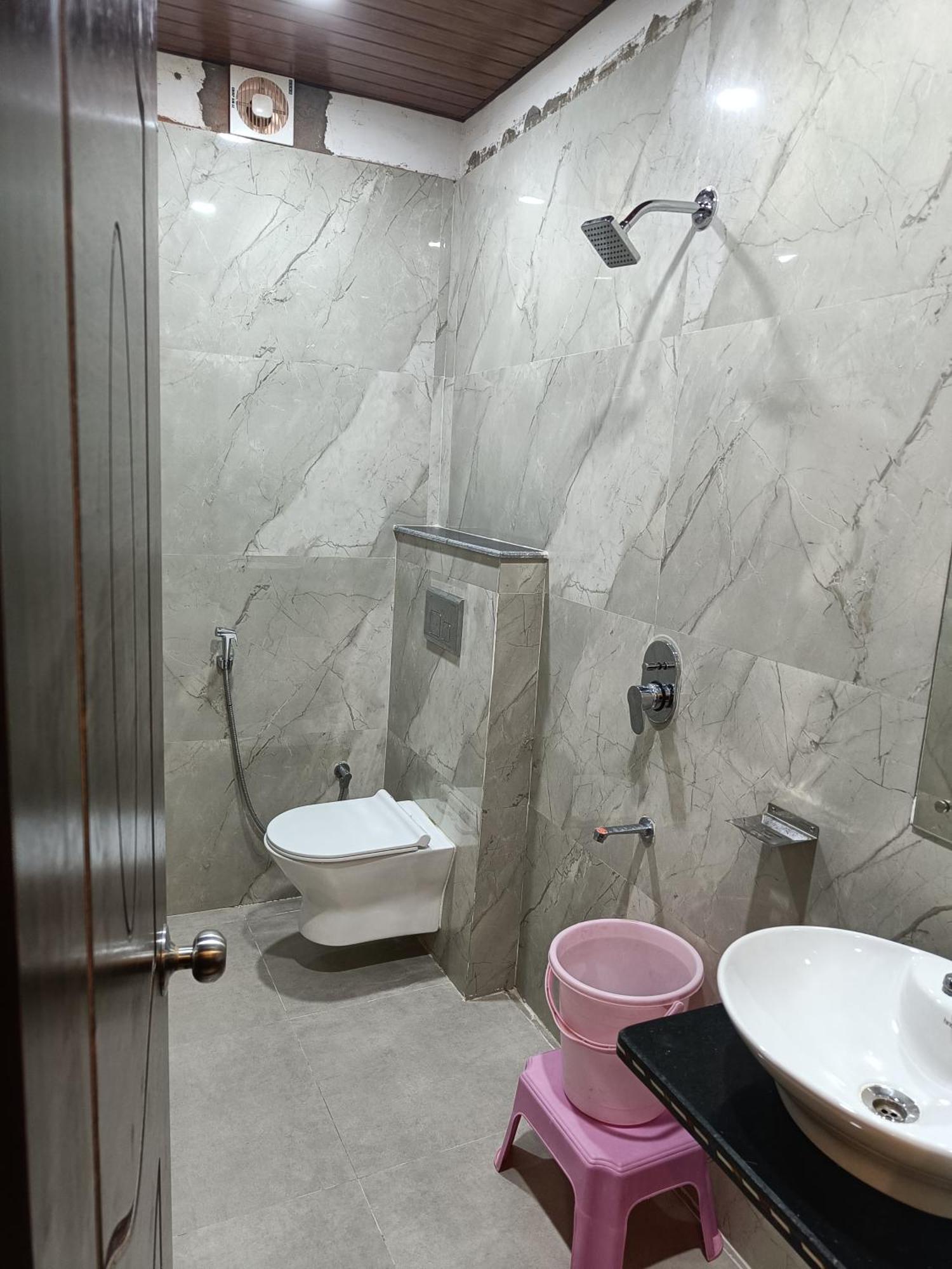 Pragya International Hotel Varanasi Ngoại thất bức ảnh