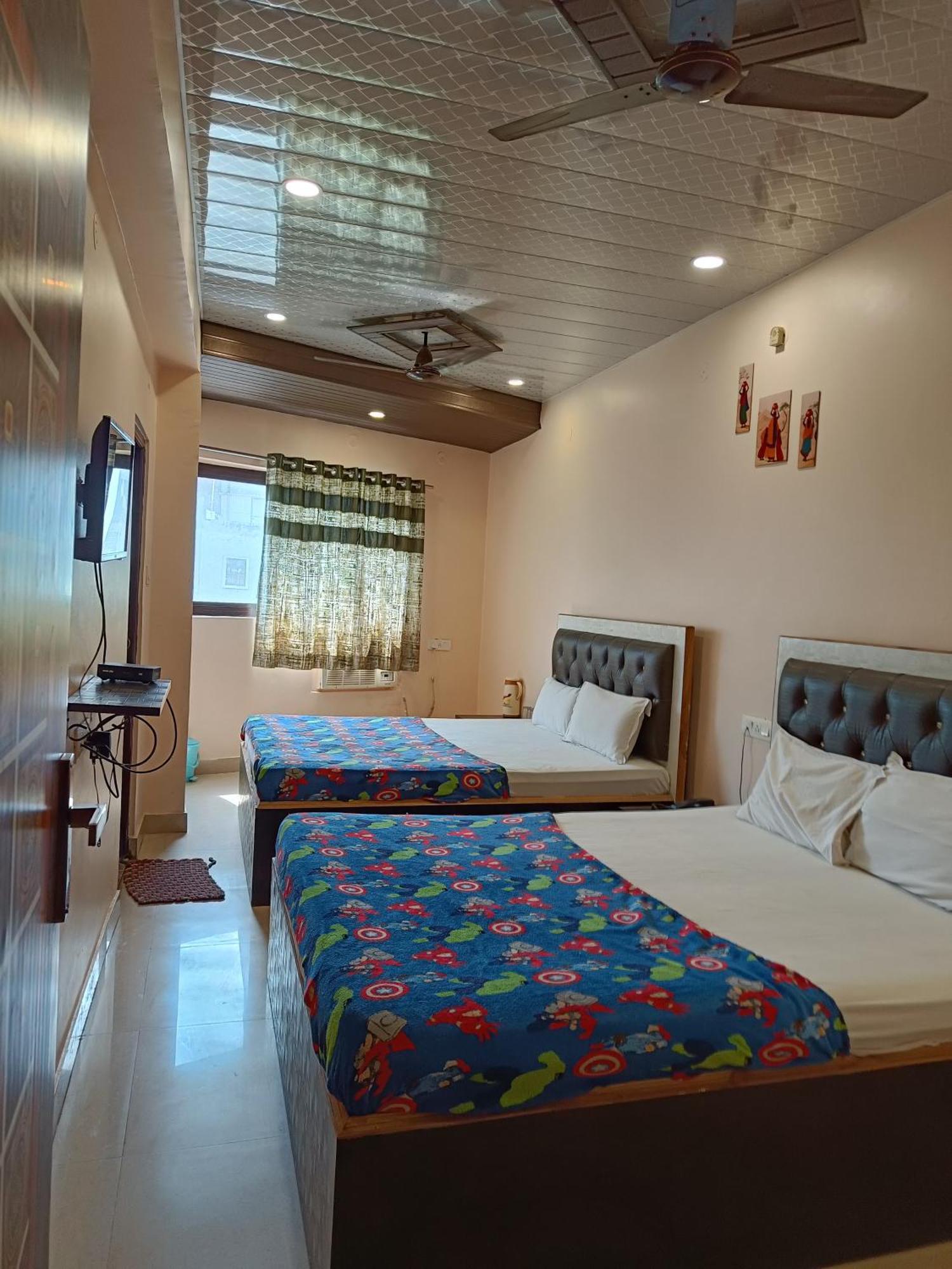 Pragya International Hotel Varanasi Ngoại thất bức ảnh